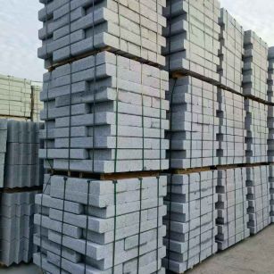 山南 路沿石（路侧石），颜色一致，尺寸标准