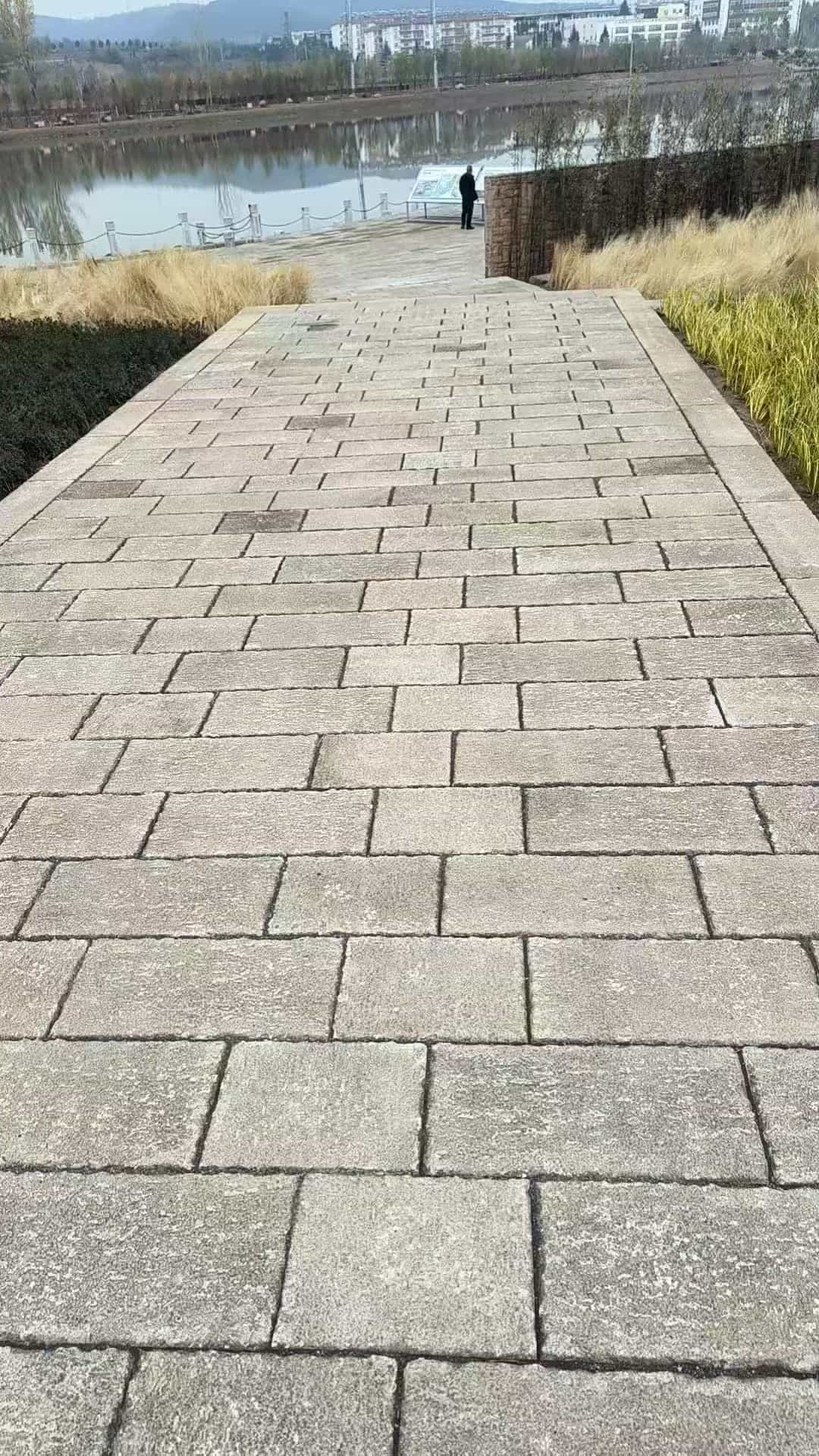 山南仿古石铺装效果