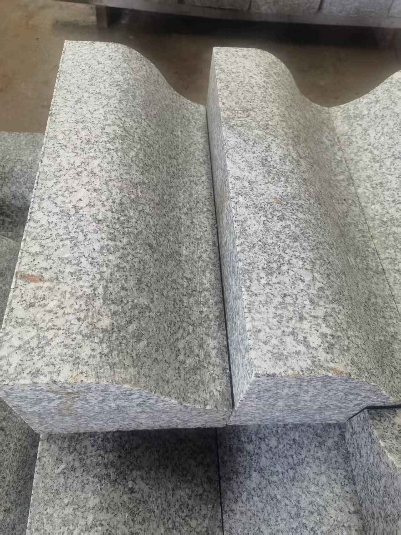 山南芙蓉白S型拉丝面路沿石
