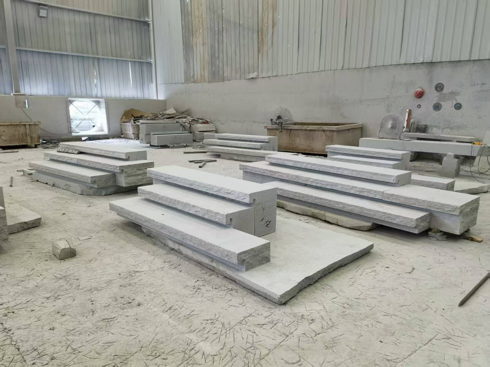 山南 整石台阶（大面火烧+侧面自然面），出货前厂内拼装