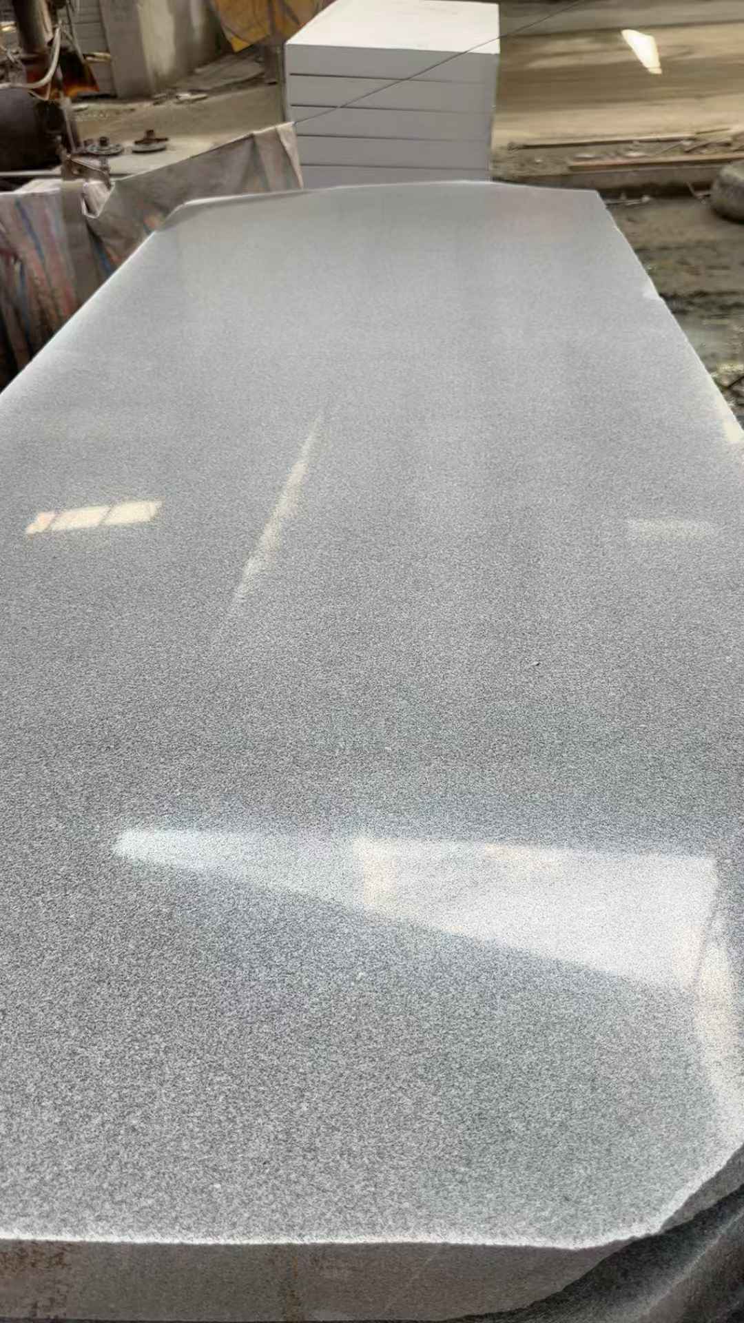 山南 芝麻灰磨光面