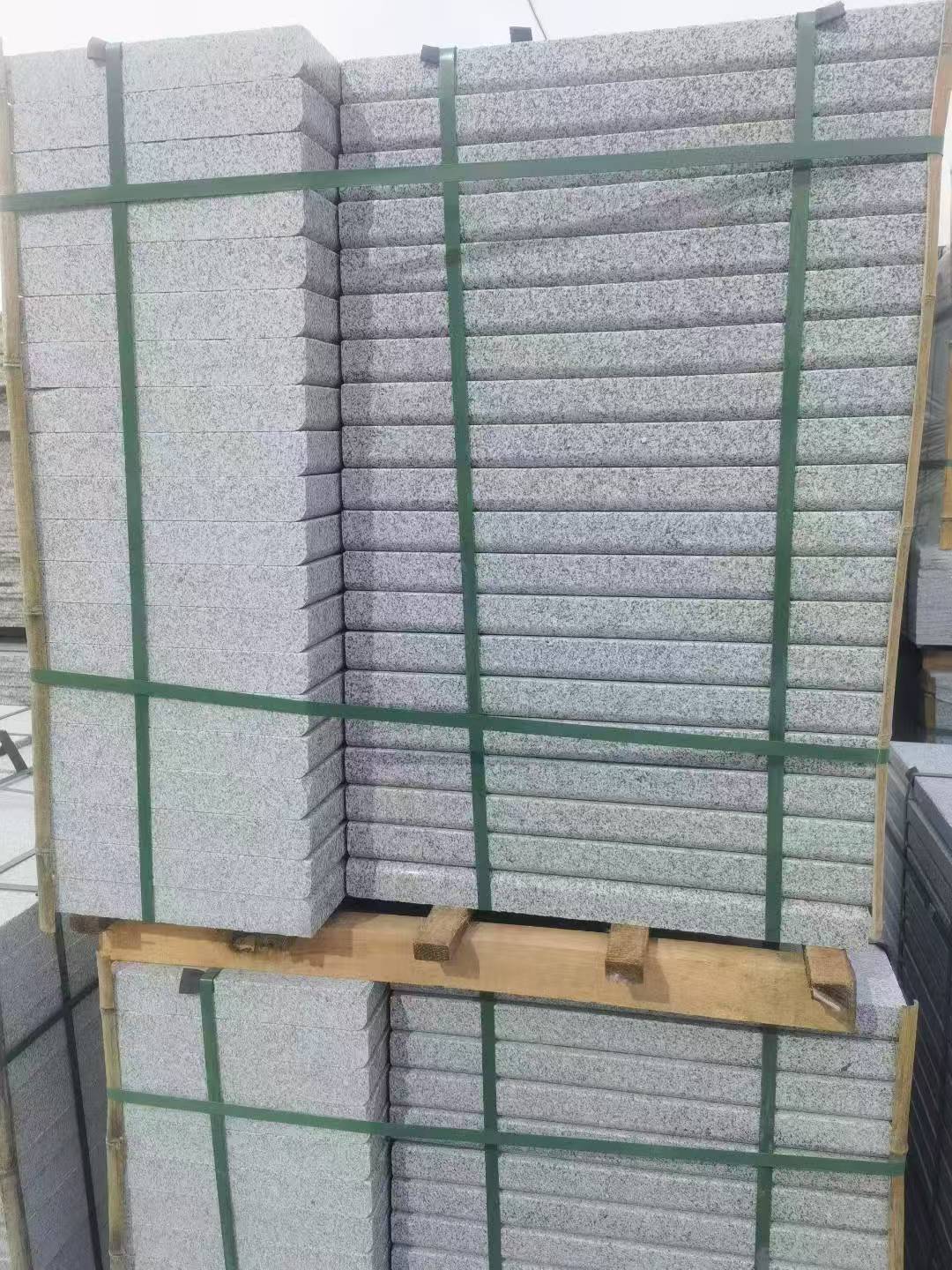 山南 5公分芝麻白，倒斜角，室外楼梯踏步